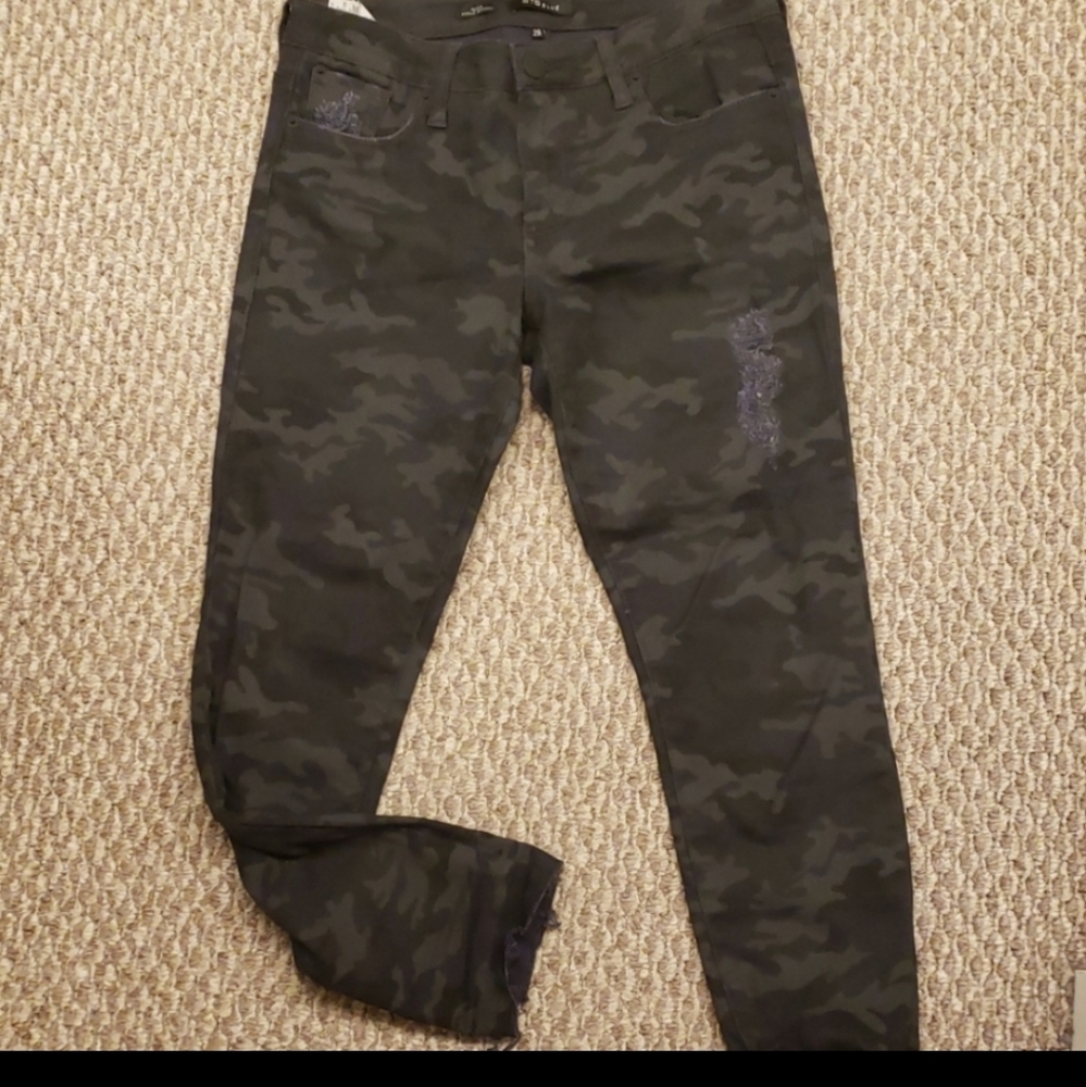 Camo pants 👖💋